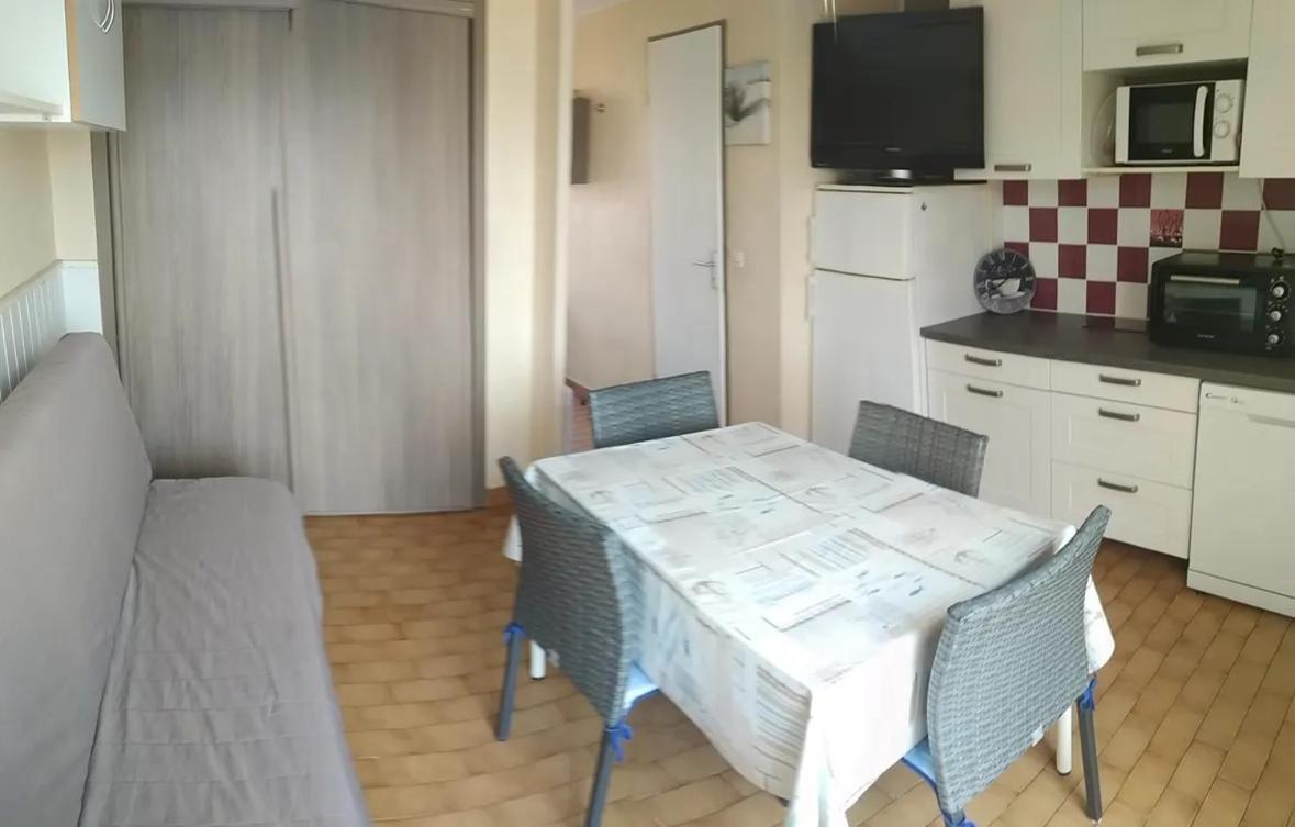 Appartement T2 Avec Piscine, Proche De La Plage Et Du Port Gruissan Esterno foto