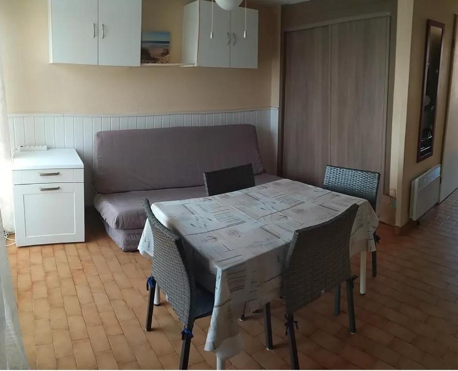 Appartement T2 Avec Piscine, Proche De La Plage Et Du Port Gruissan Esterno foto