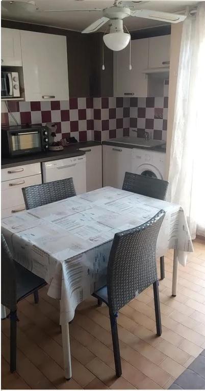 Appartement T2 Avec Piscine, Proche De La Plage Et Du Port Gruissan Esterno foto