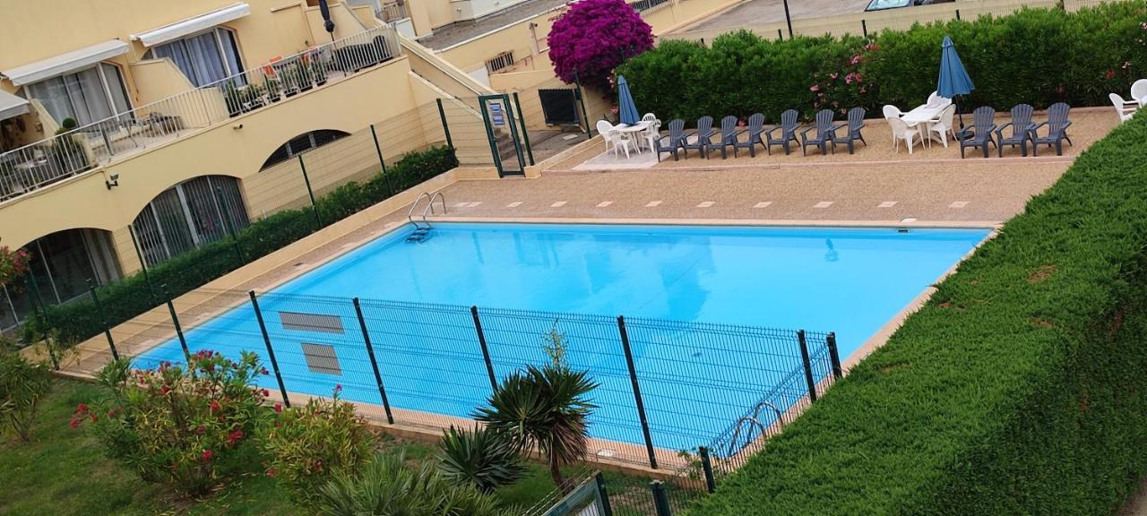 Appartement T2 Avec Piscine, Proche De La Plage Et Du Port Gruissan Esterno foto